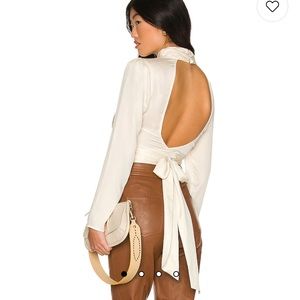 L’Academie Suzanne Top in Black